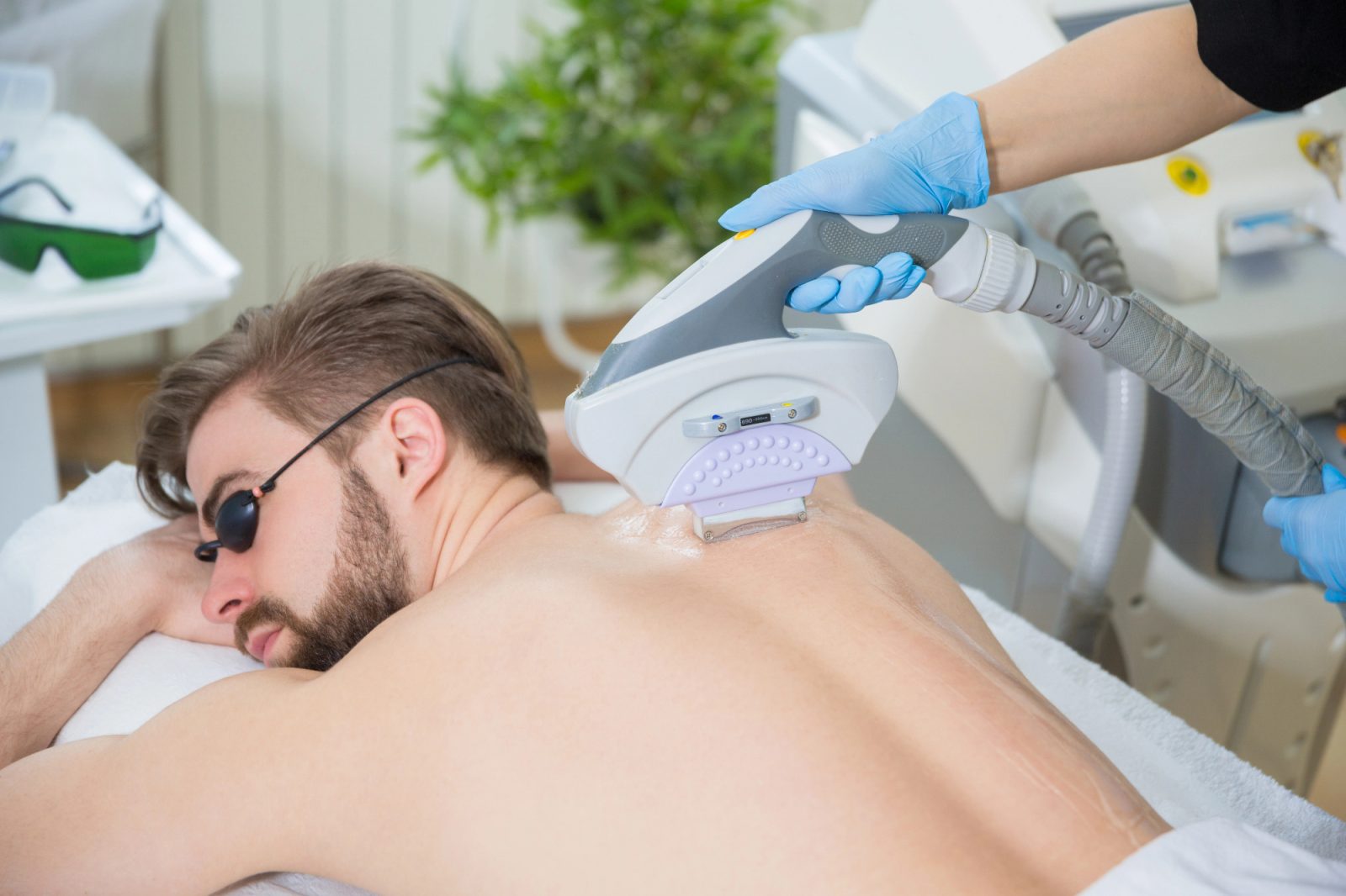 Kako lahko vpliva lasersko odstranjevanje dlak cenik na različne kriterije